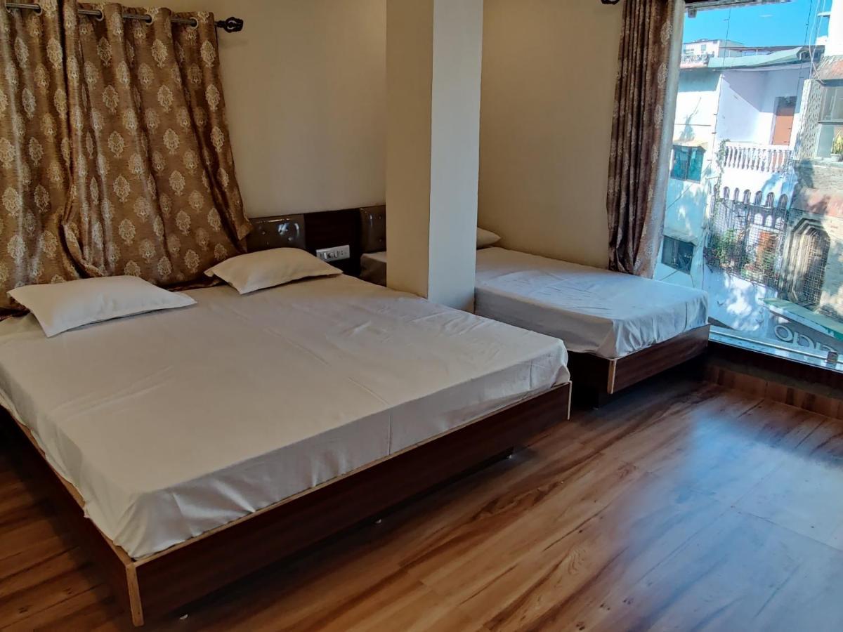 Hotel Shreeji Residency Pachmarhi ภายนอก รูปภาพ