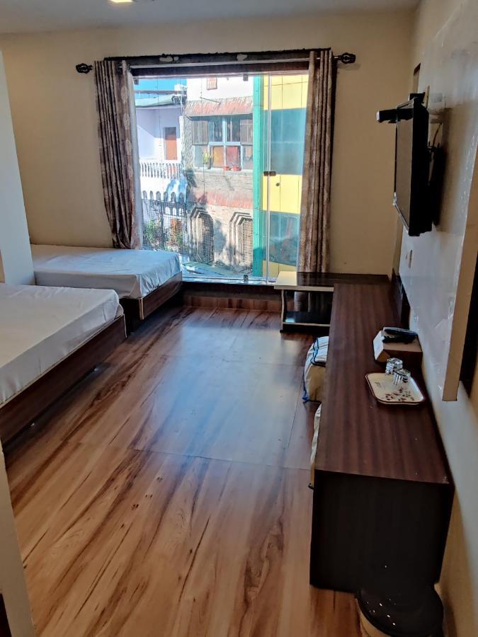 Hotel Shreeji Residency Pachmarhi ภายนอก รูปภาพ