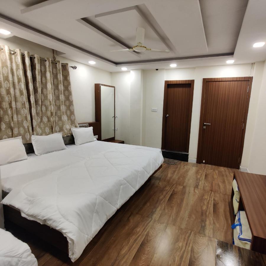 Hotel Shreeji Residency Pachmarhi ภายนอก รูปภาพ